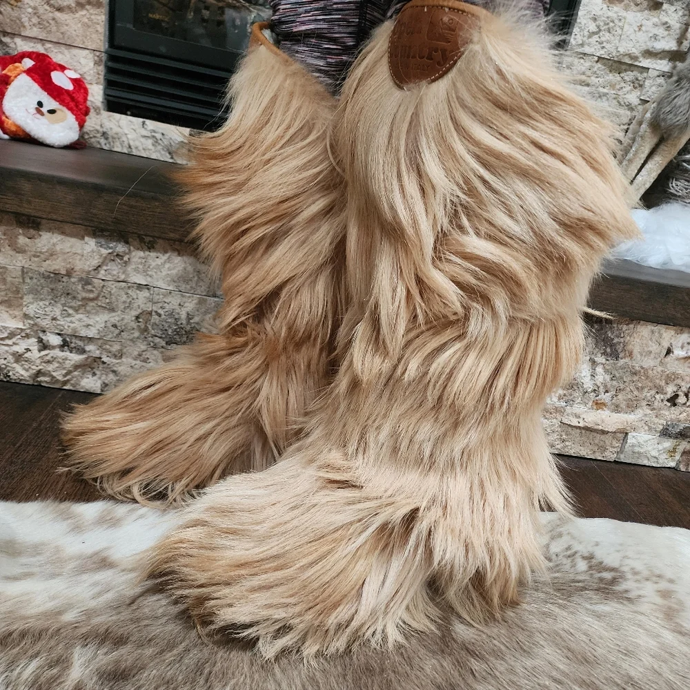 Open Country Goat Fur Boots made In Italy. Woman’s Size 7. Never been worn out. - Picture 1 of 5
